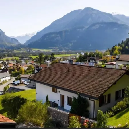 Mit Ausblick * Cazis